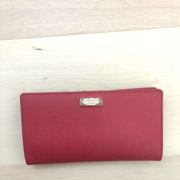 Kate Spade Wallet - Picture 1 of 5